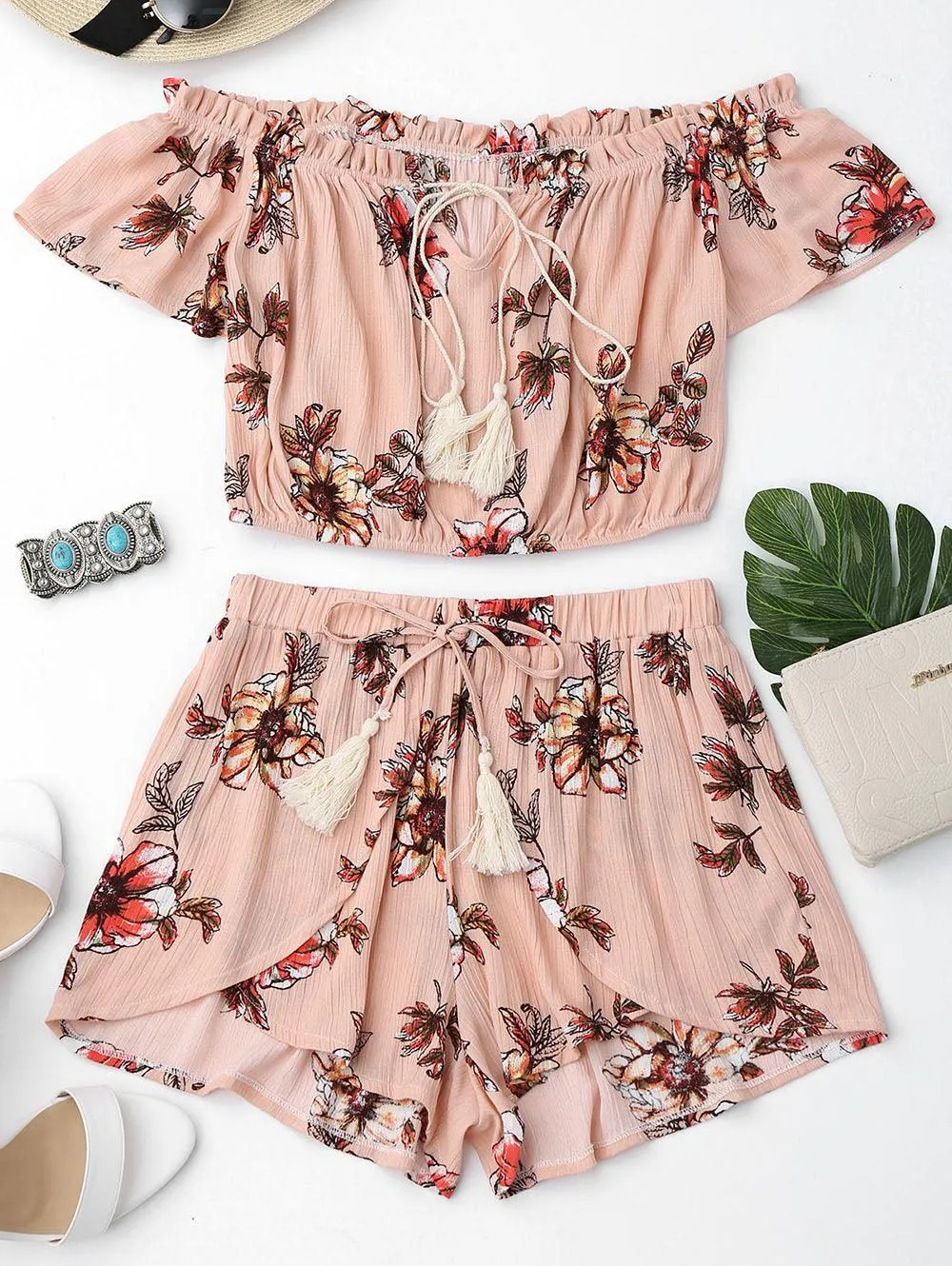 OFF-THE-SHOULDER TASSEL SHORTS SET